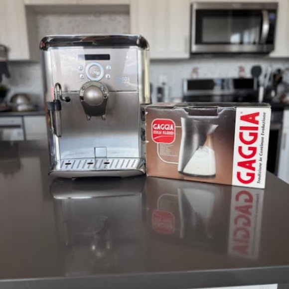 Gaggia Platinum Swing Up Espresso and Coffee Machine - Picture 1 of 16